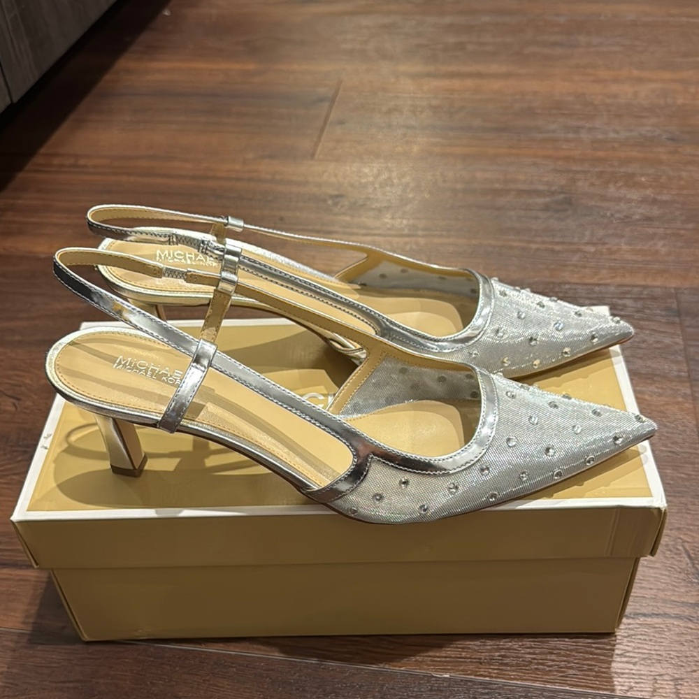 Michael Kors Silver Alora Mid Sling embossed Glittery Croc Leather Shoes. - Picture 7 of 12